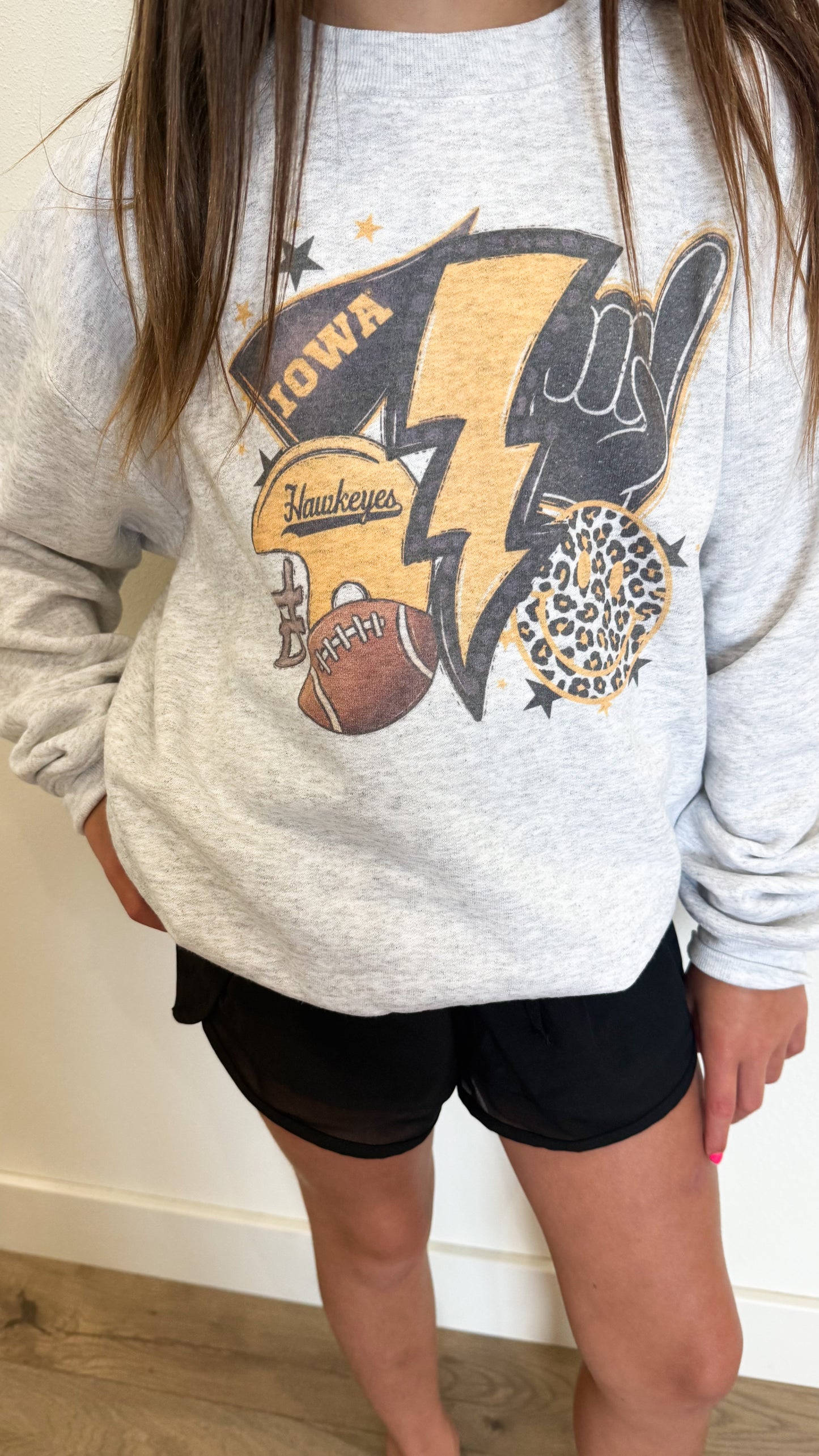 YOUTH Retro Trendy Bolt Crew