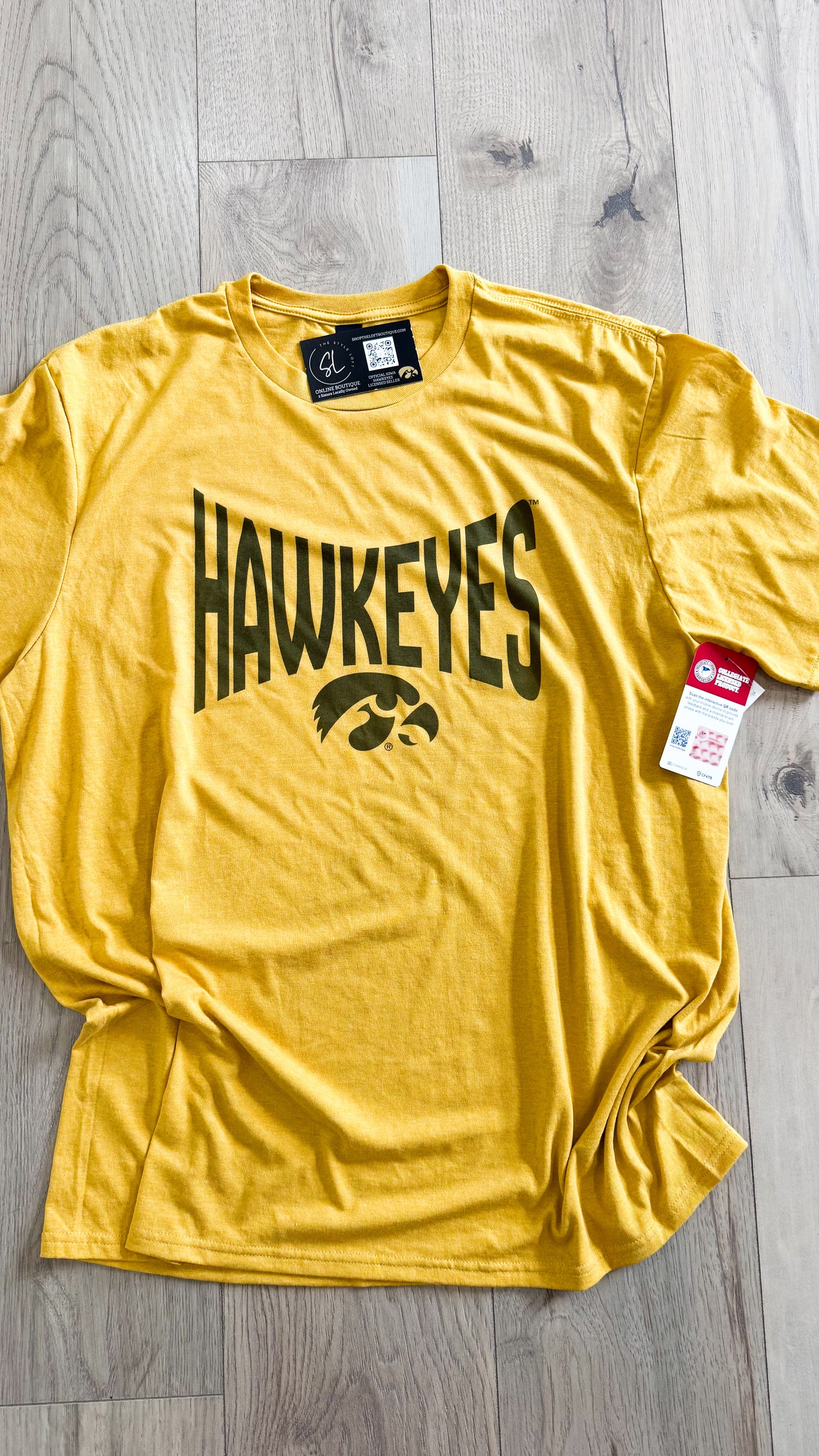 Curved Hawkeyes Graphic