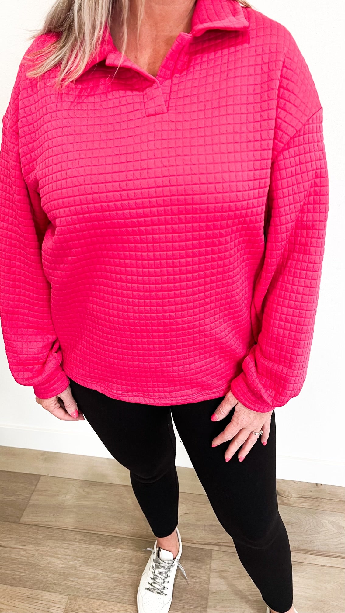 Detailed Checkered Collar Pullover
