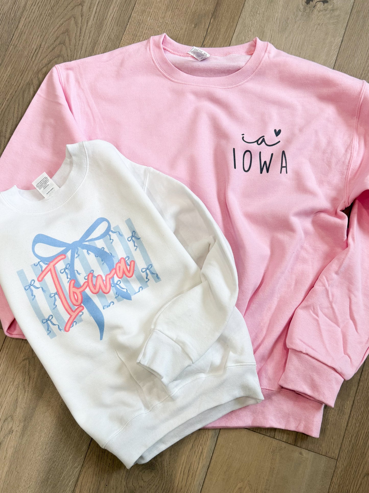 YOUTH Iowa Bow Tee/Crew