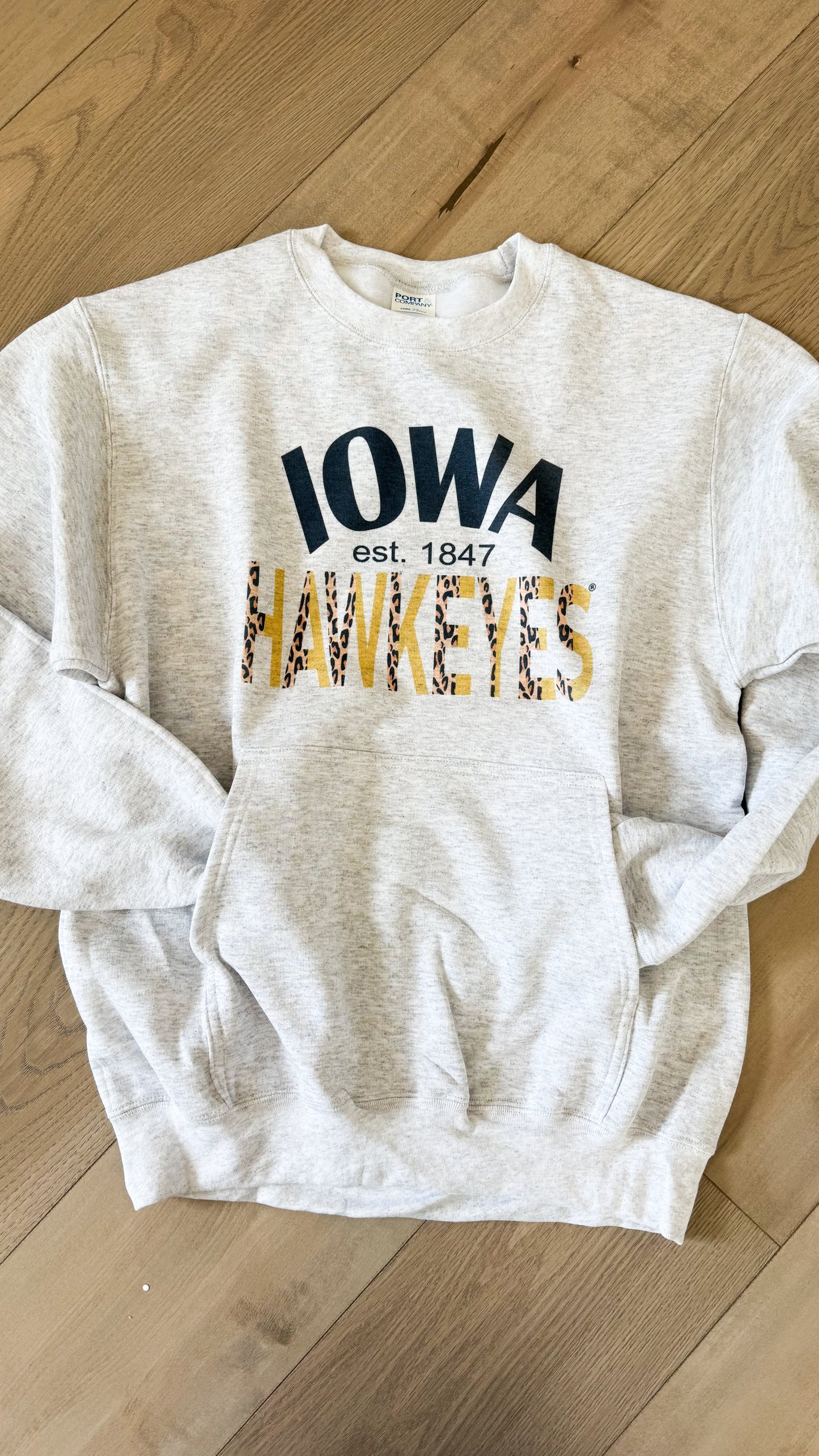 Iowa Hawkeyes Leopard Pocket Crew